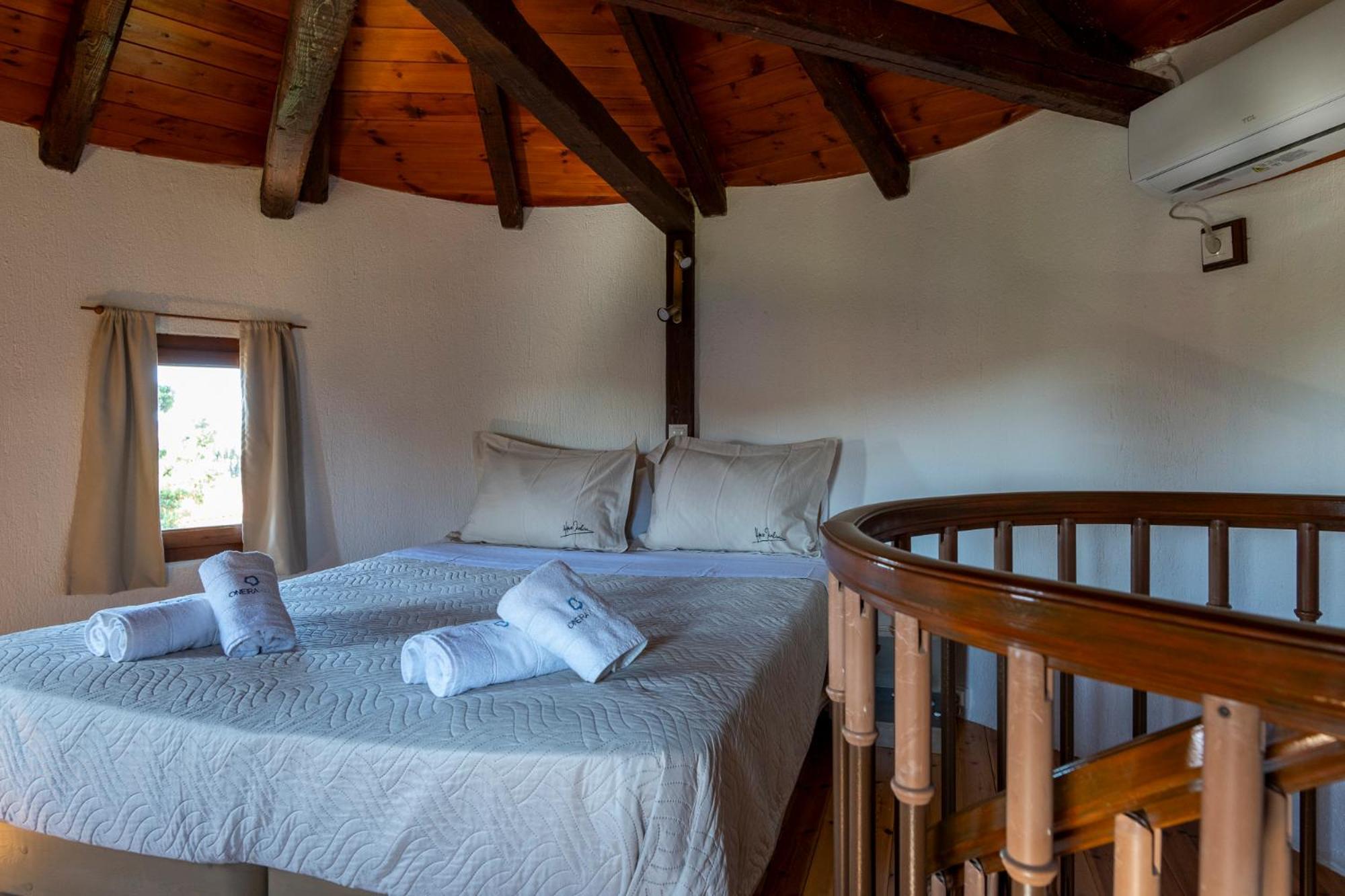 Kefalonian Mill - Oneira Villas トラペザキ エクステリア 写真