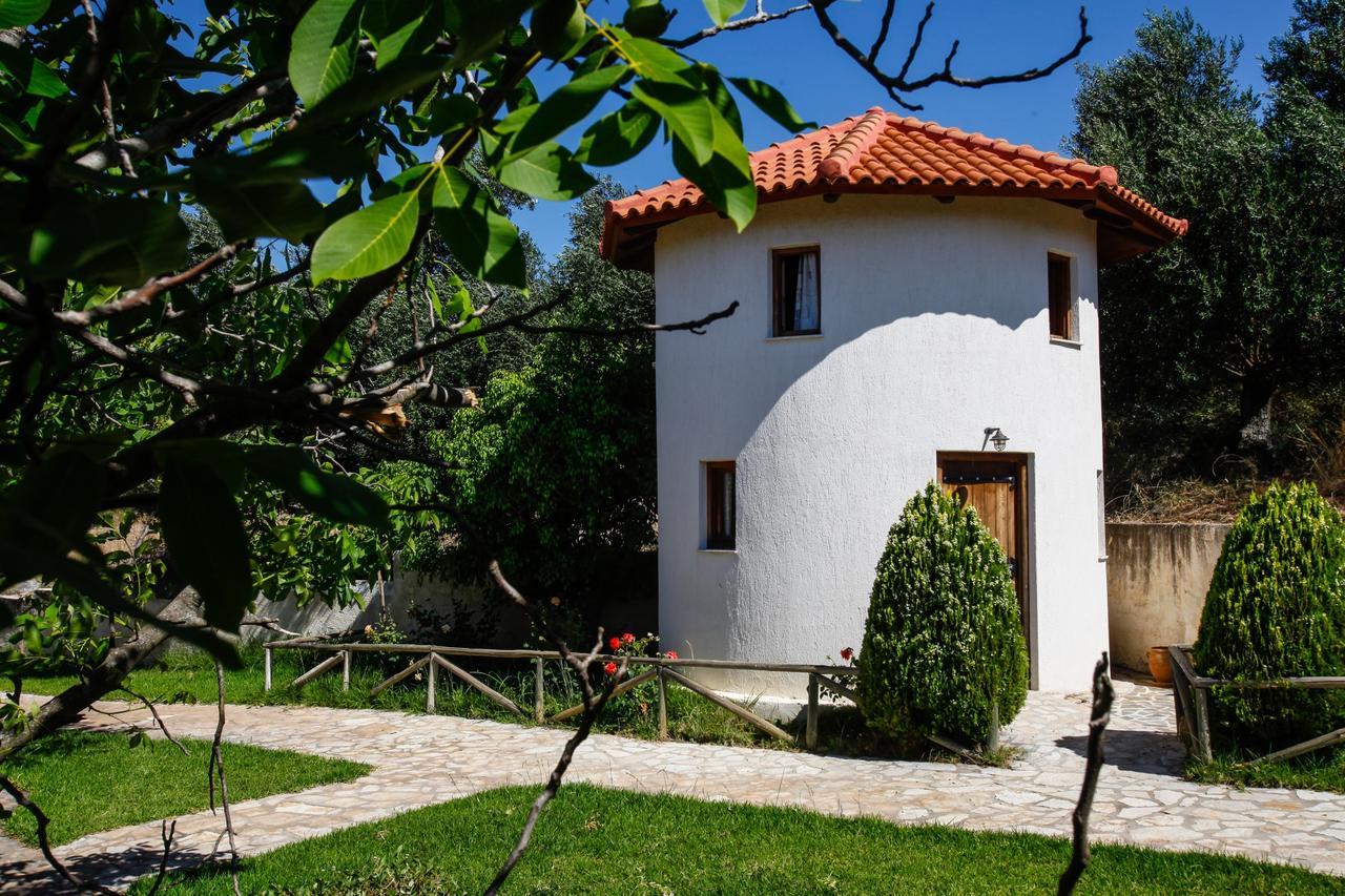 Kefalonian Mill - Oneira Villas トラペザキ エクステリア 写真