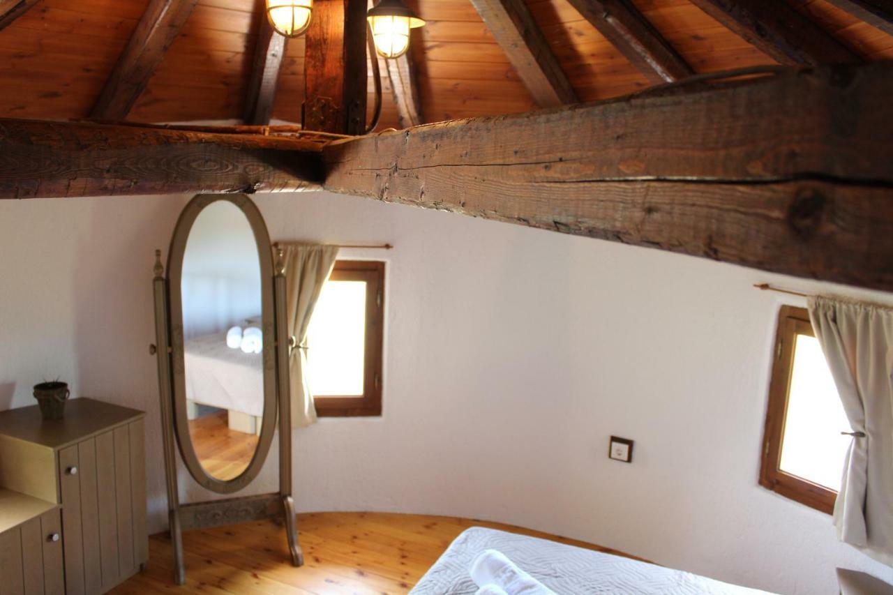 Kefalonian Mill - Oneira Villas トラペザキ エクステリア 写真